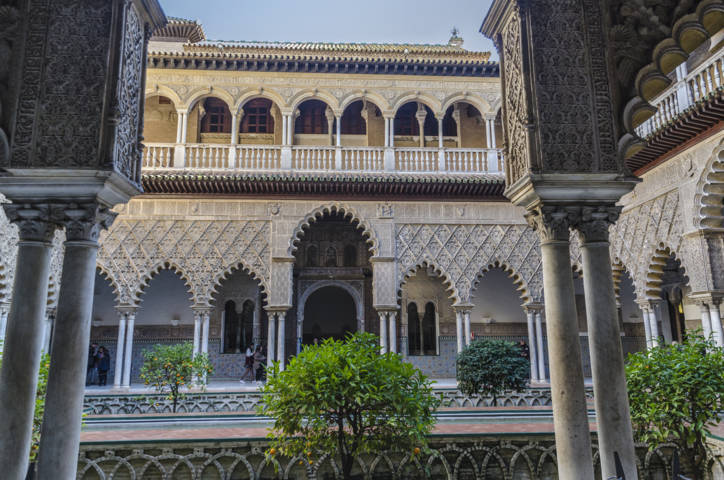 Sevilla 093 - Real Álcazar - Palacio del Rey Don Pedro - Patio de Las Doncellas.jpg
